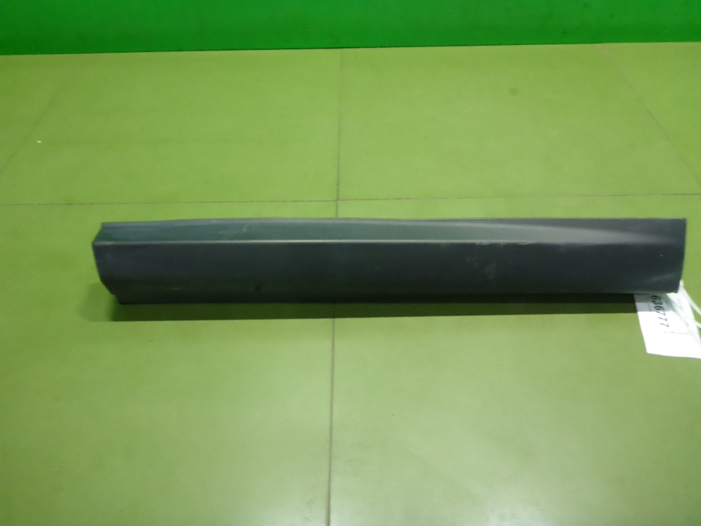 Накладка двери задней левой