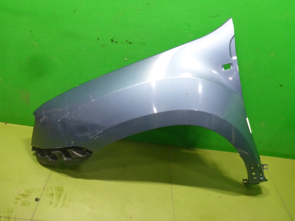 Крыло переднее левое