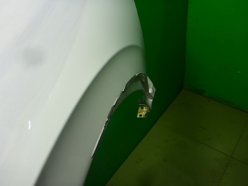 Крыло переднее левое