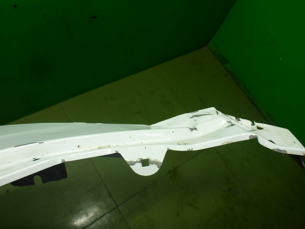 Крыло переднее левое