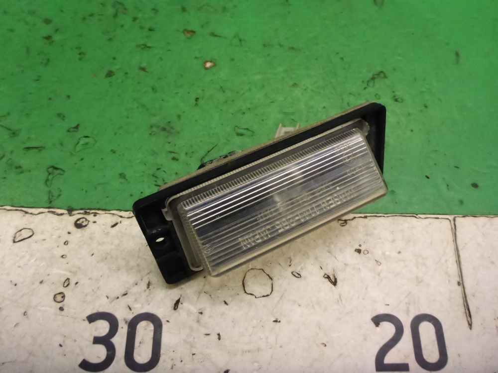 Фонарь подсветки номера