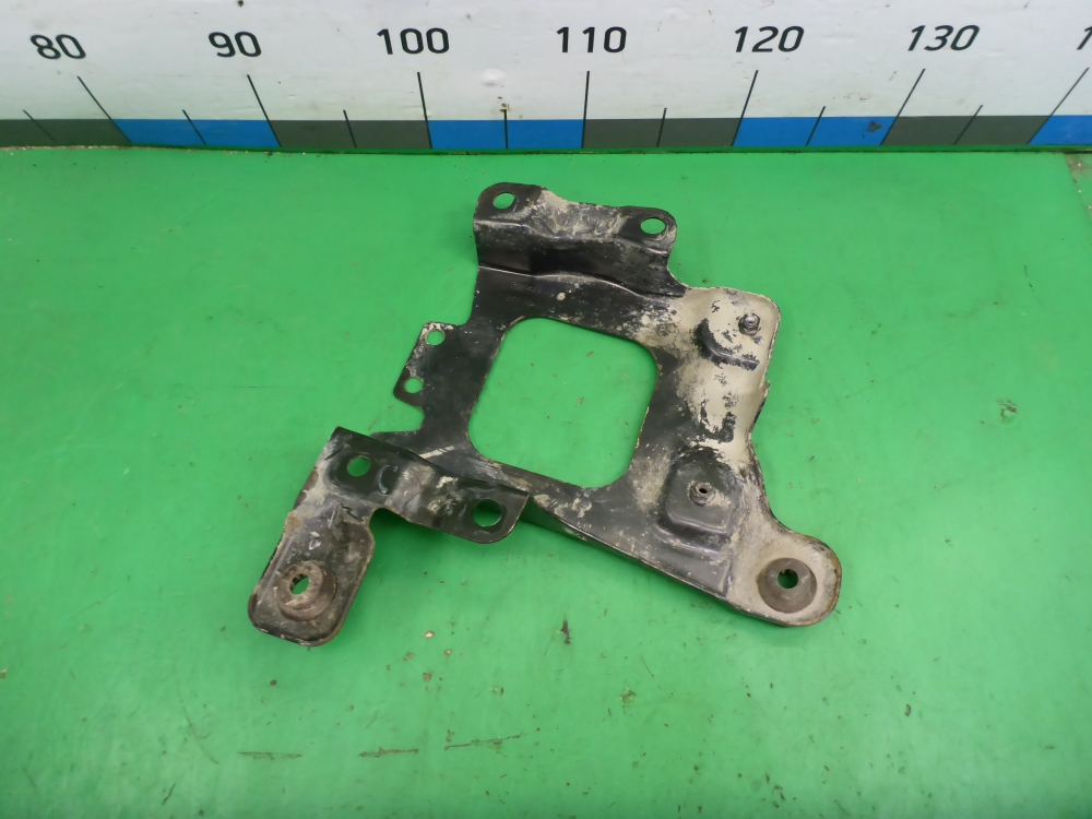 Кронштейн (сопут. товар)