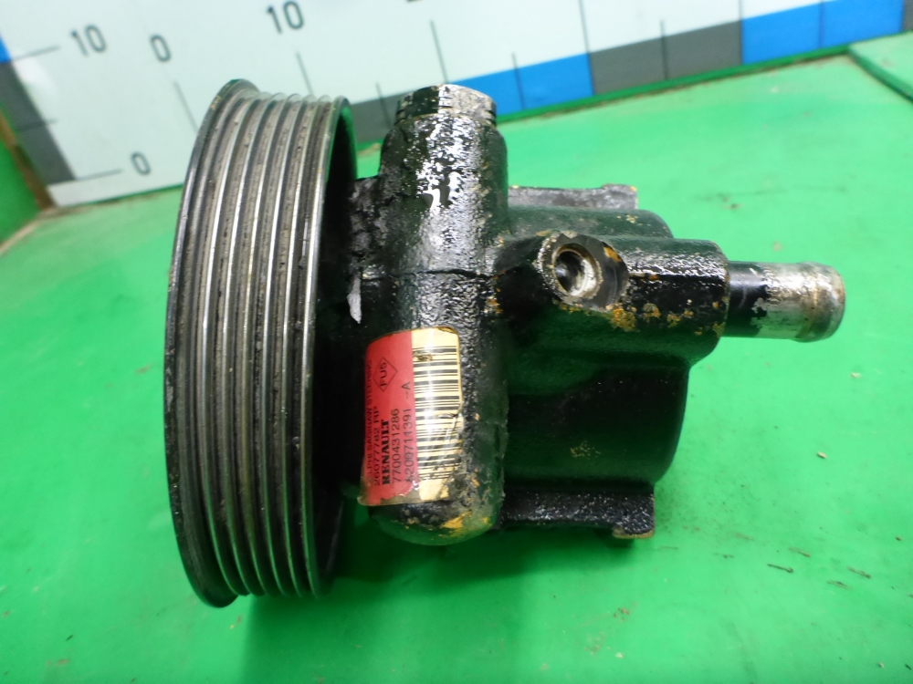 Насос ГУР (гидроусилитель руля)