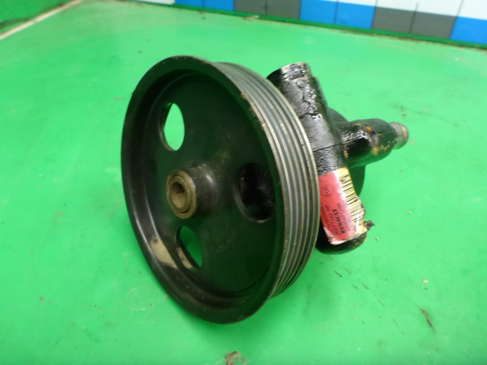 Насос ГУР (гидроусилитель руля)