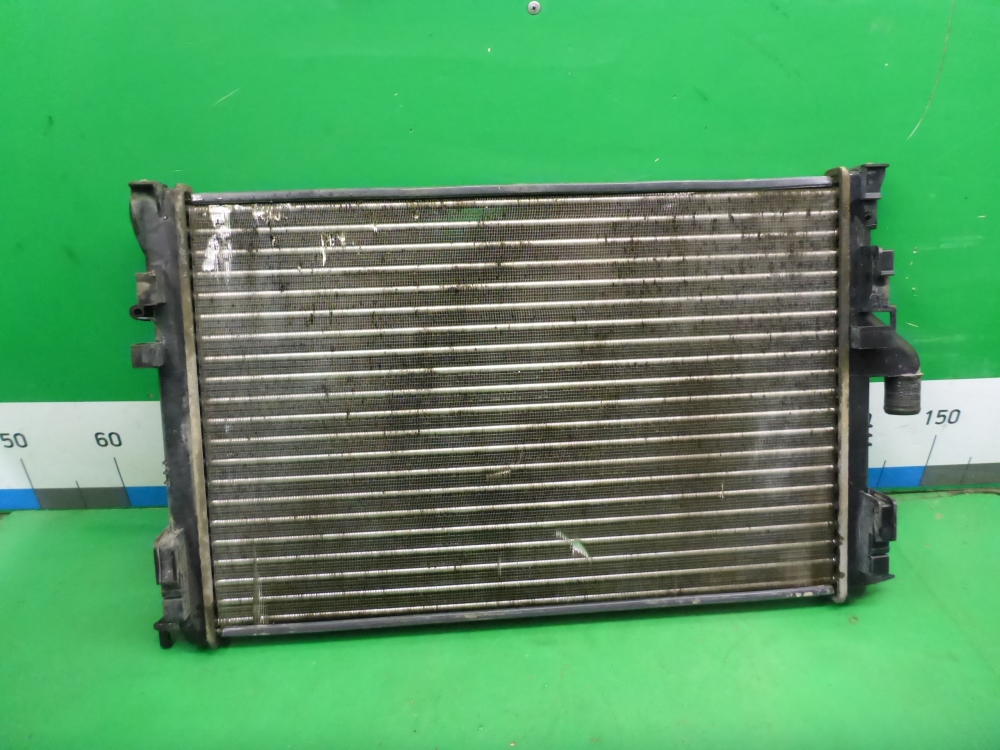 Радиатор охлаждения двигателя основной