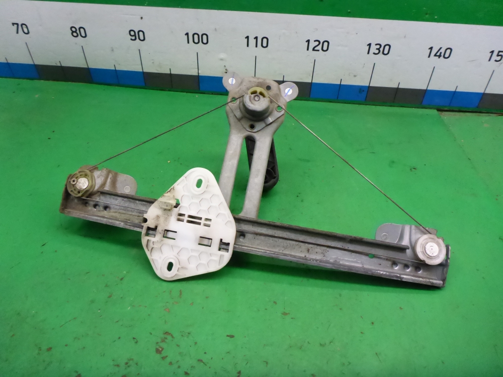 Стеклоподъемник механ. задний левый