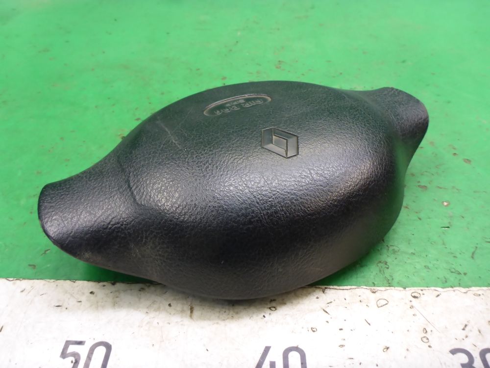 Подушка безопасности в рулевое колесо