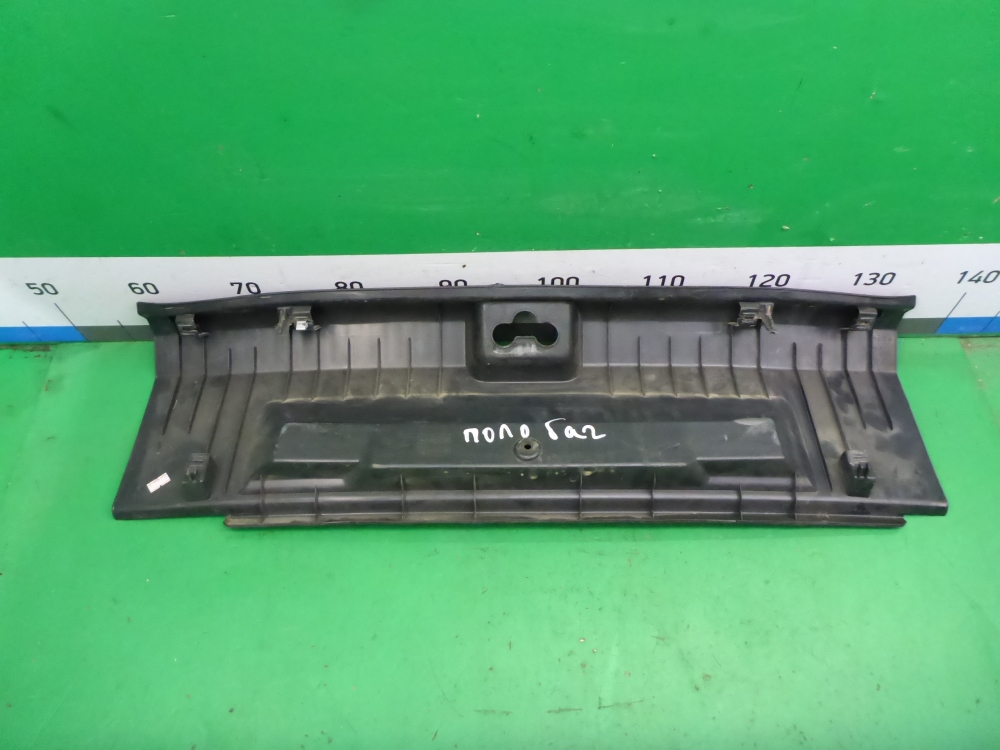 Обшивка багажника