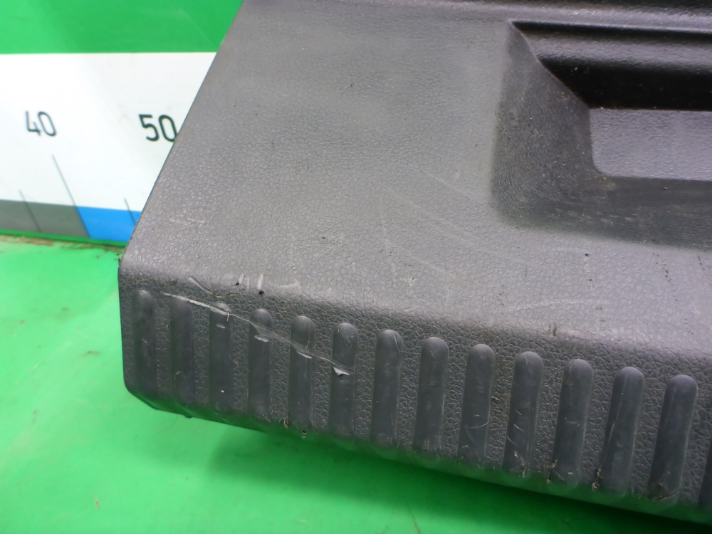 Обшивка багажника