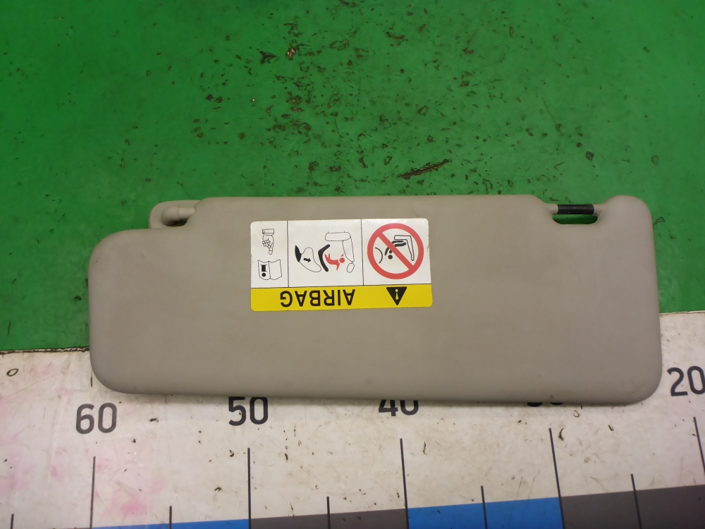 Козырек солнцезащитный