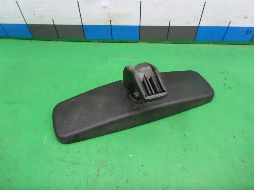 Зеркало заднего вида