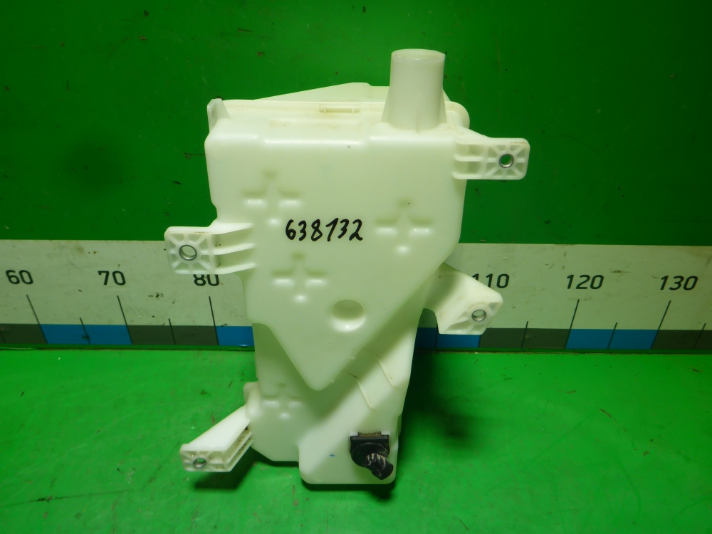 Бачок омывателя лобового стекла