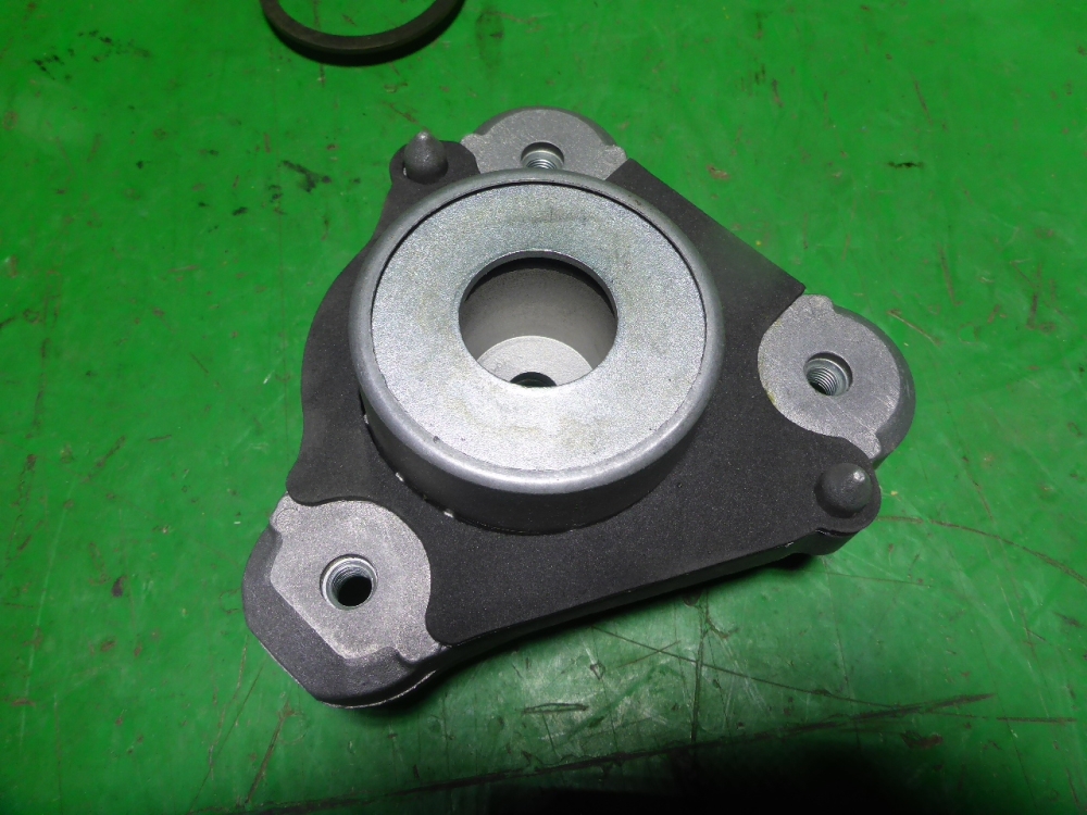 Опора переднего амортизатора