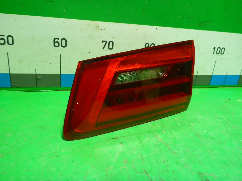 Фонарь задний внутренний правый