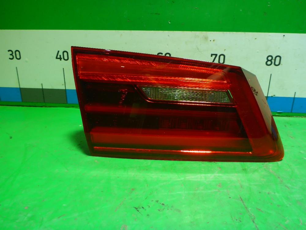 Фонарь задний внутренний левый