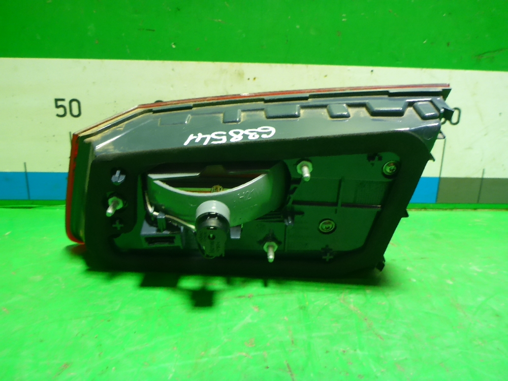 Фонарь задний внутренний левый