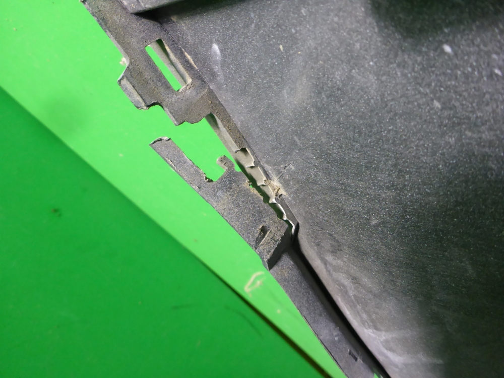 Бампер задний