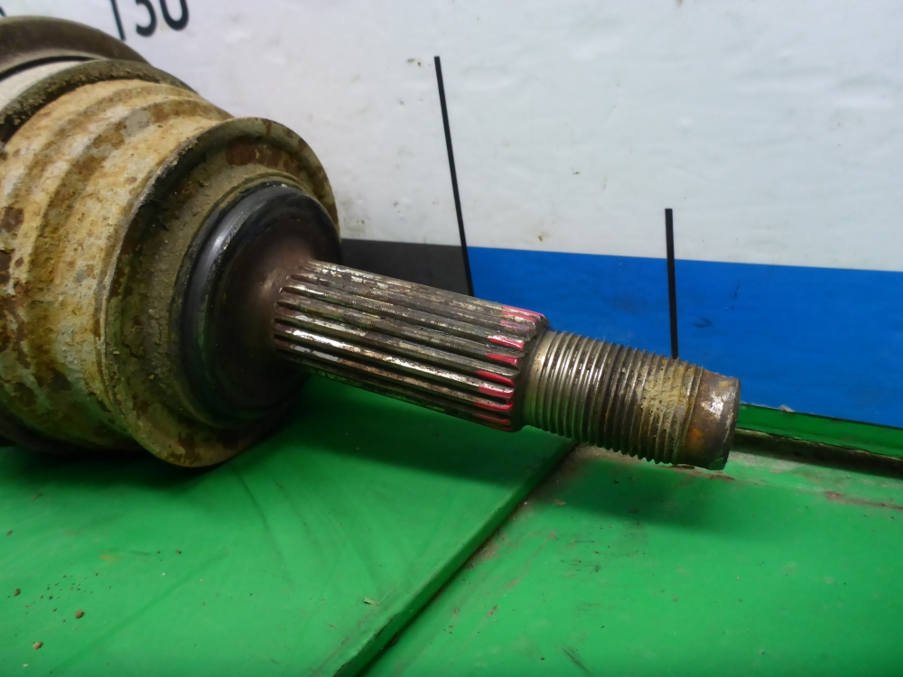 Полуось передняя правая