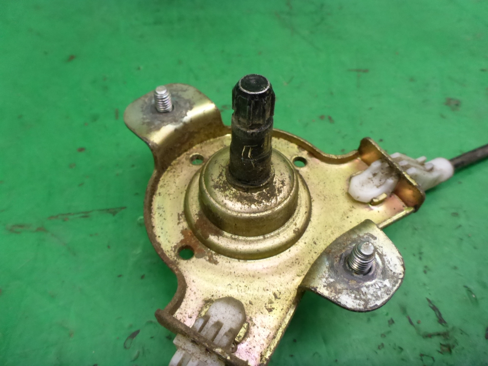 Стеклоподъемник электр. задний правый