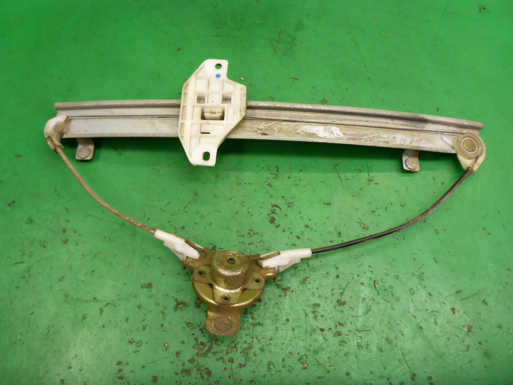 Стеклоподъемник электр. задний правый