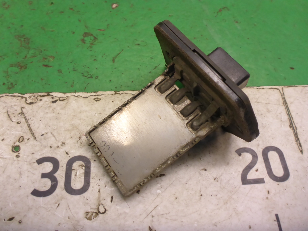 Резистор отопителя