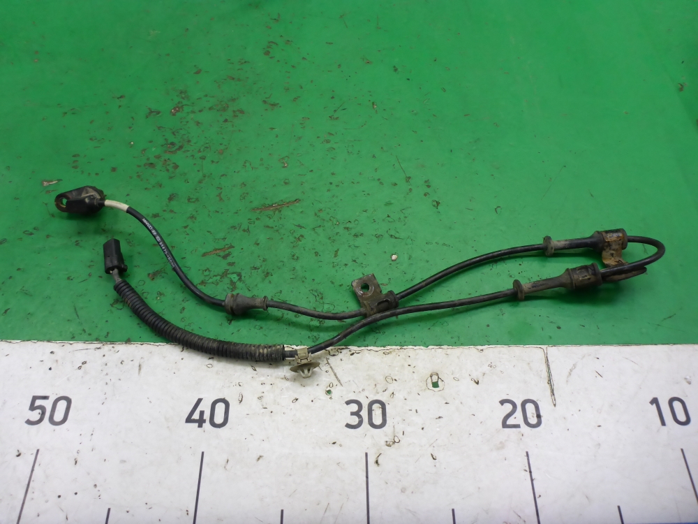 Датчик ABS передний правый