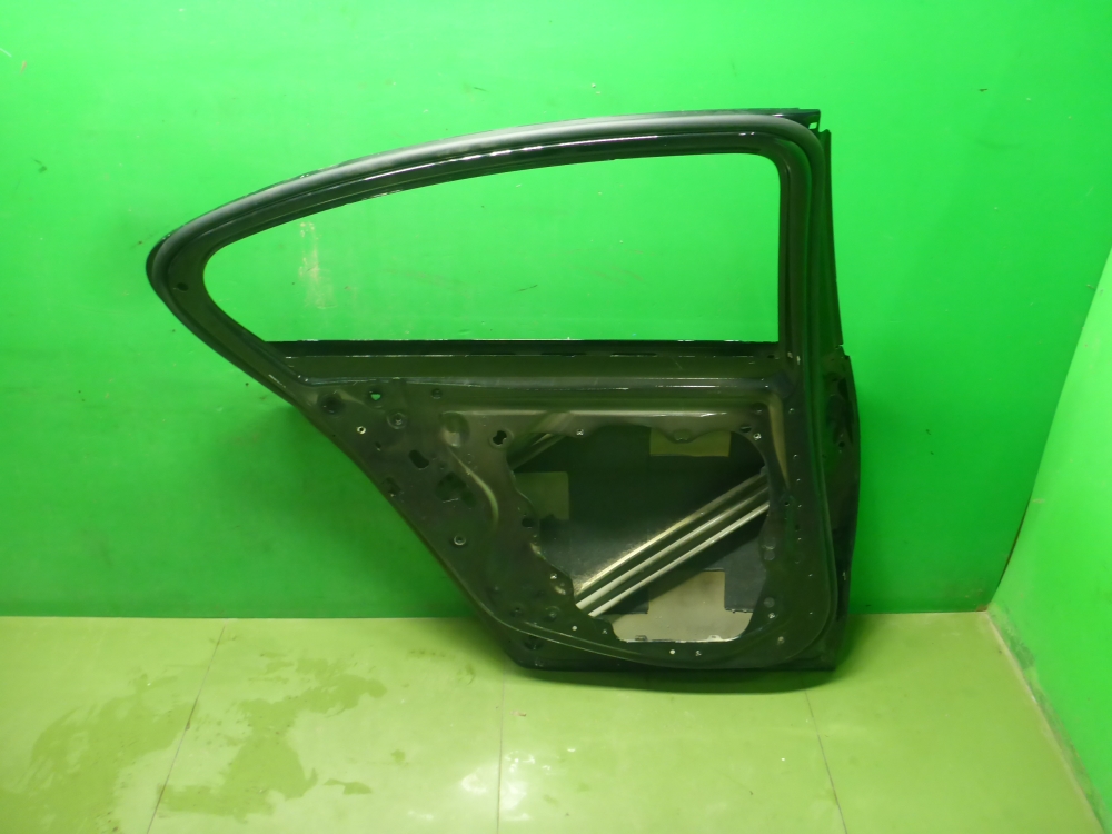 Дверь задняя левая