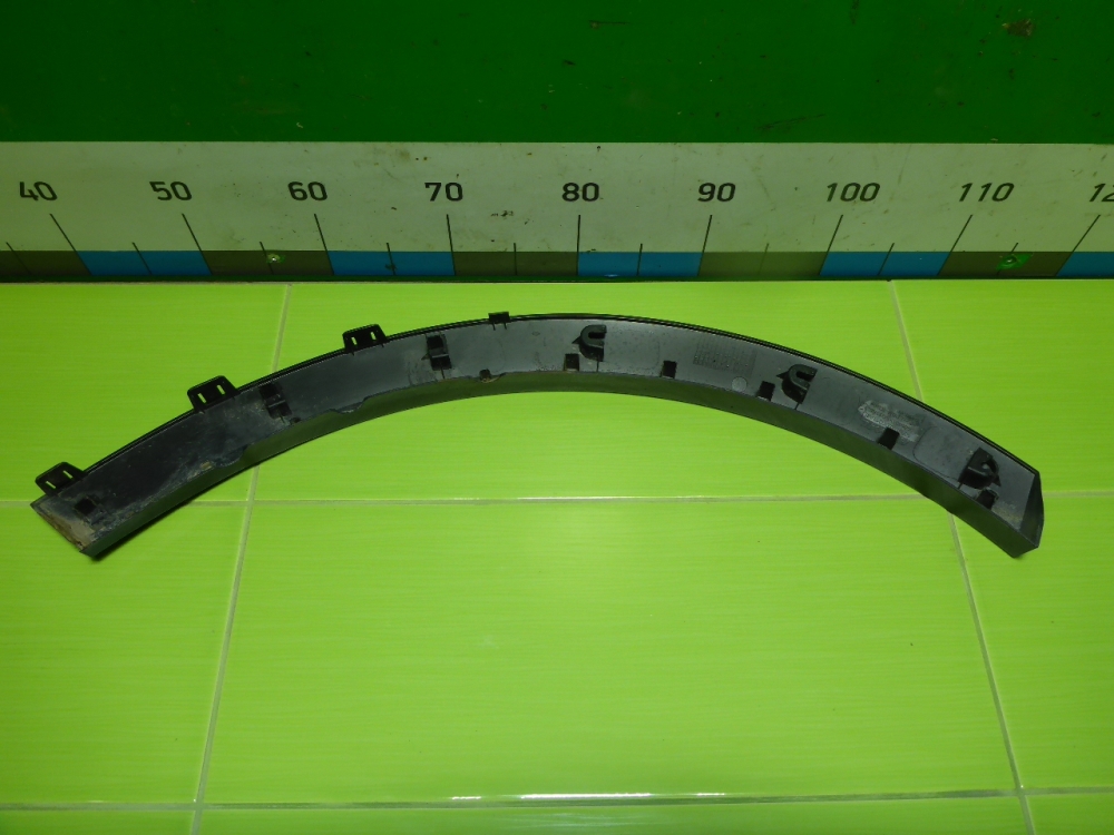 Накладка заднего крыла левого