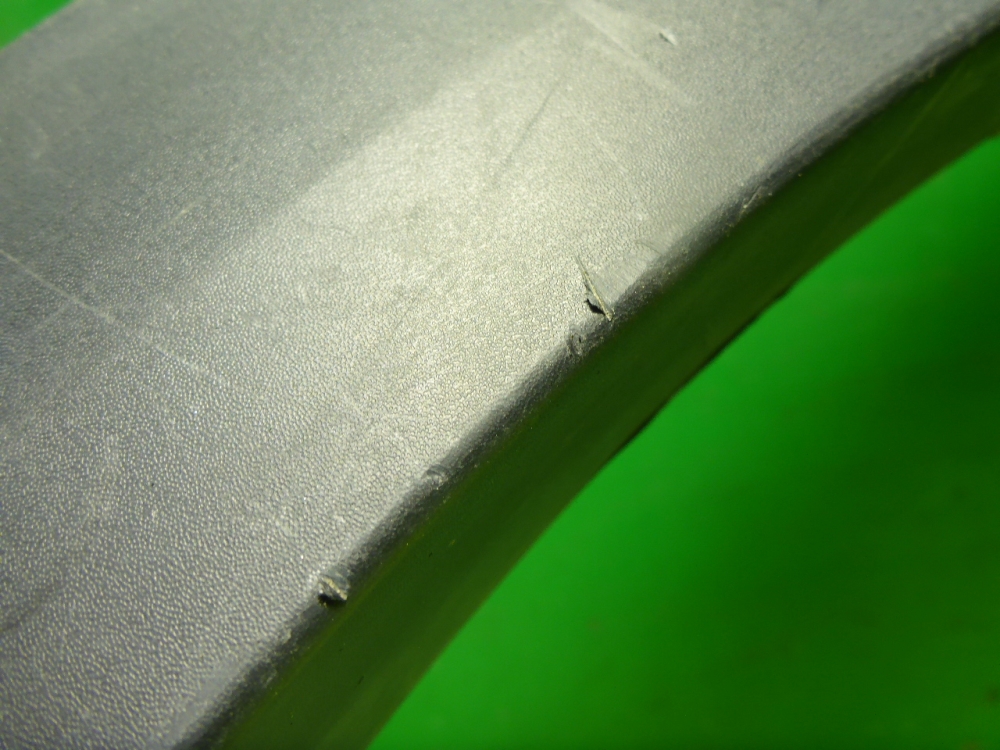 Накладка переднего крыла правого