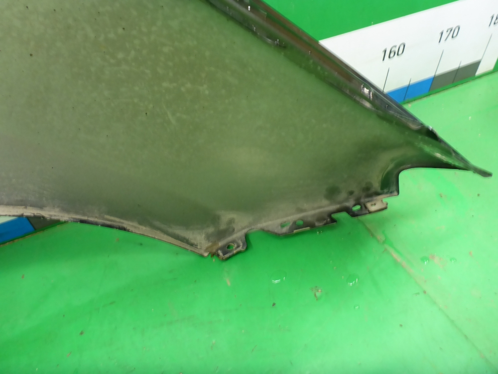 Крыло переднее левое