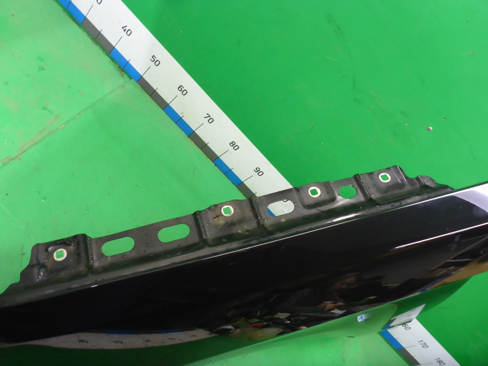 Крыло переднее левое