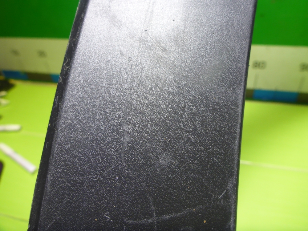 Накладка переднего крыла правого