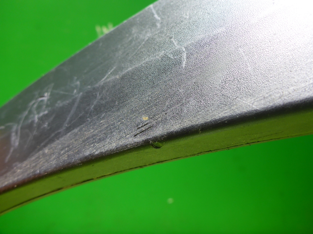 Накладка переднего крыла правого