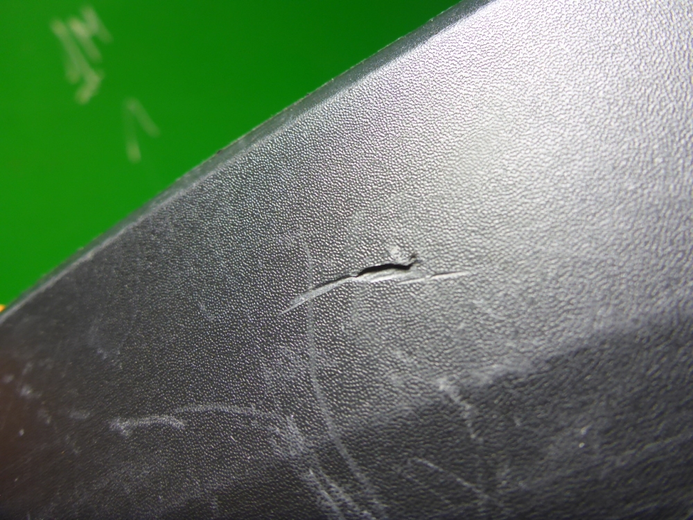 Накладка переднего крыла правого