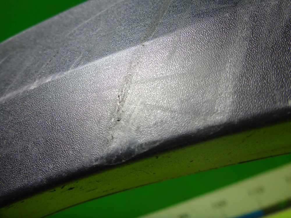 Накладка переднего крыла правого