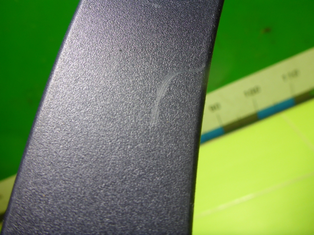 Накладка переднего крыла правого