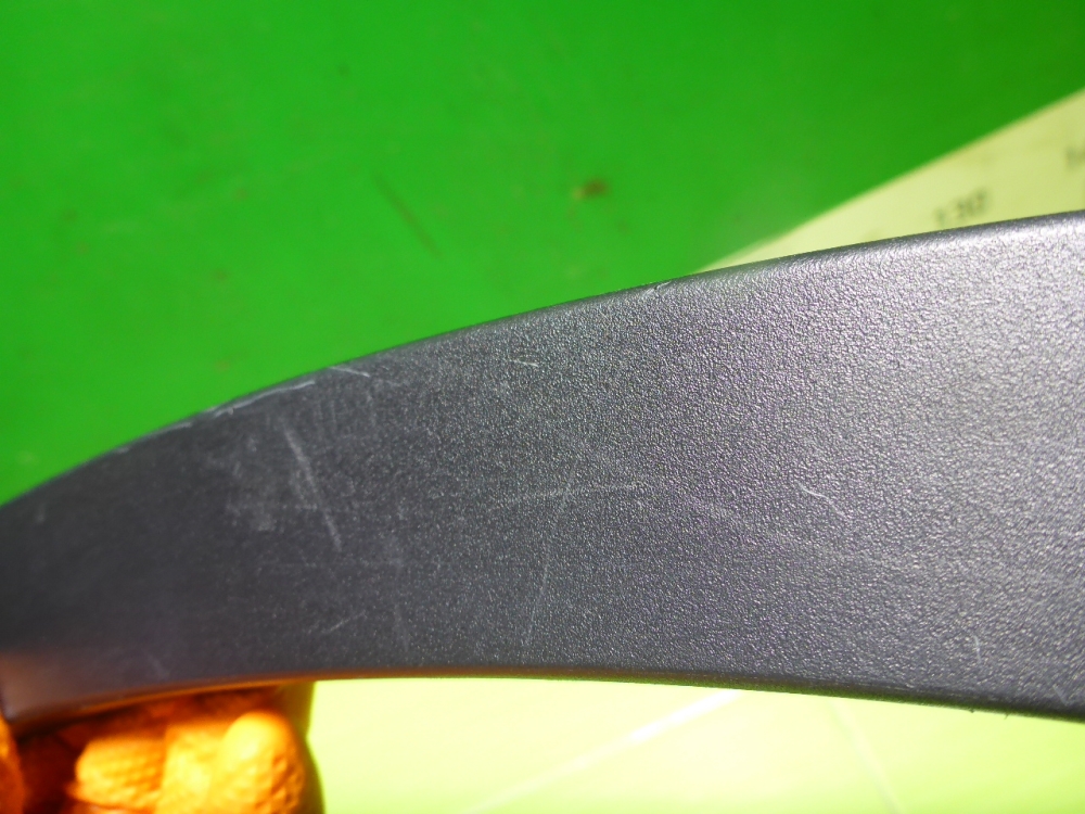 Накладка переднего крыла правого