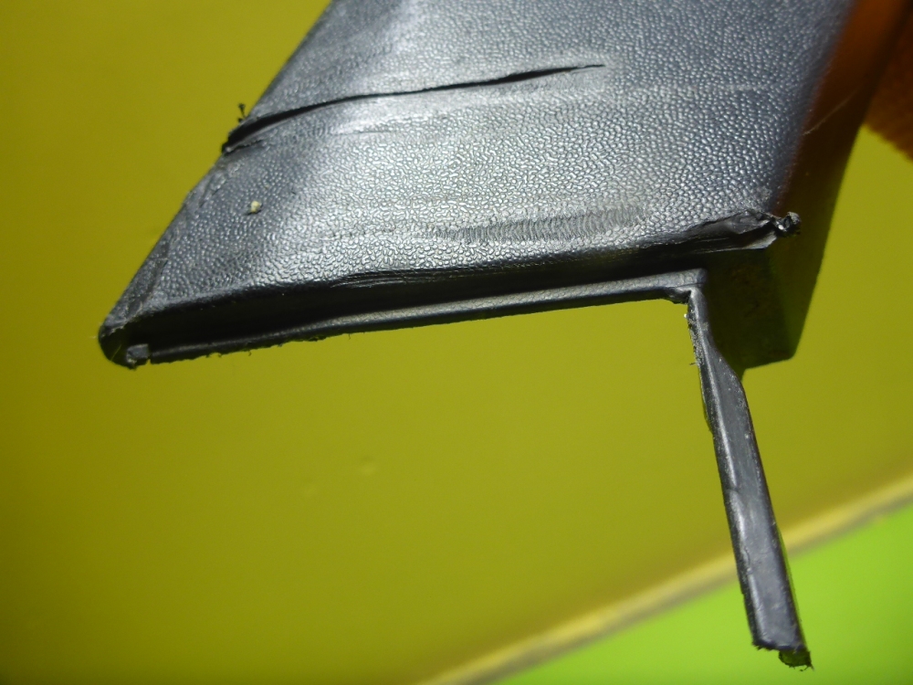 Накладка заднего крыла правого