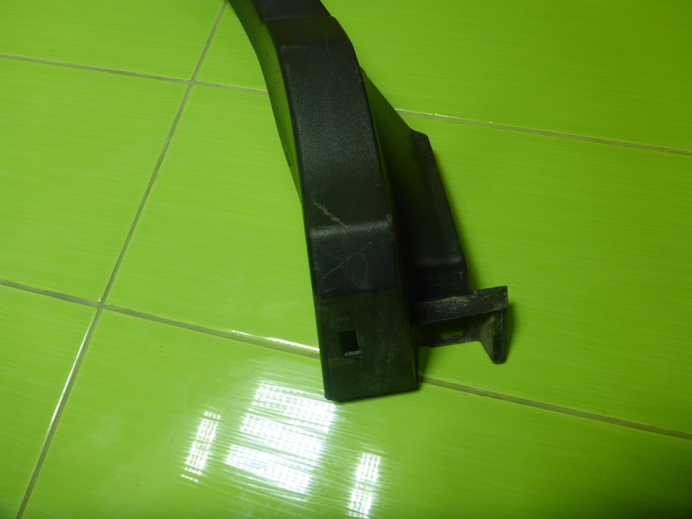 Накладка заднего крыла правого