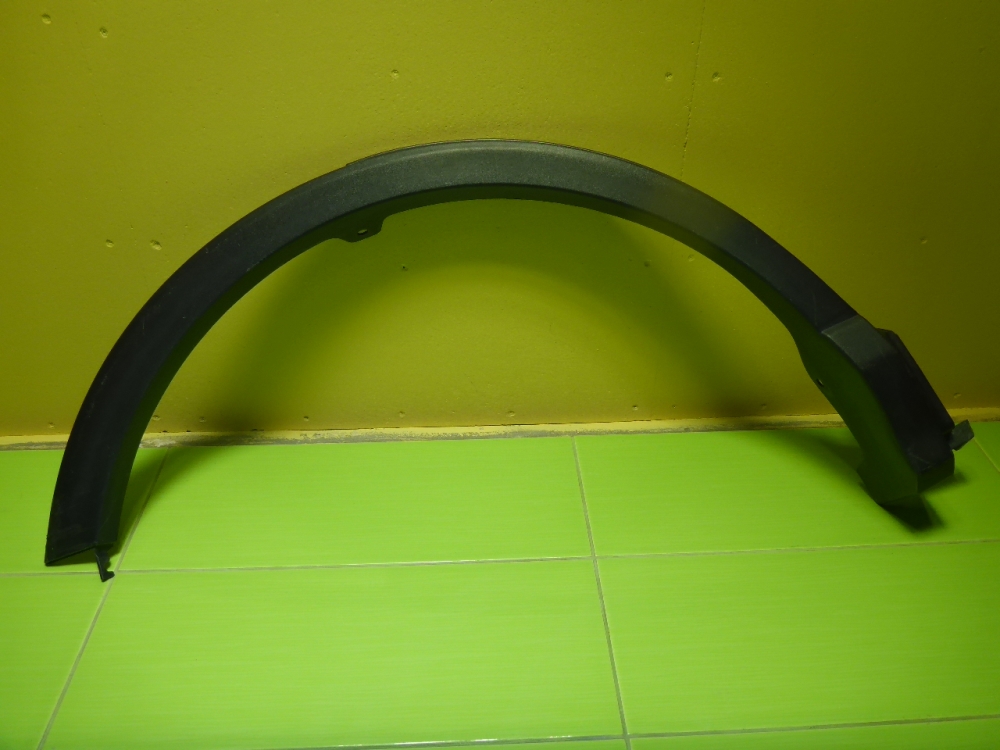 Накладка заднего крыла правого