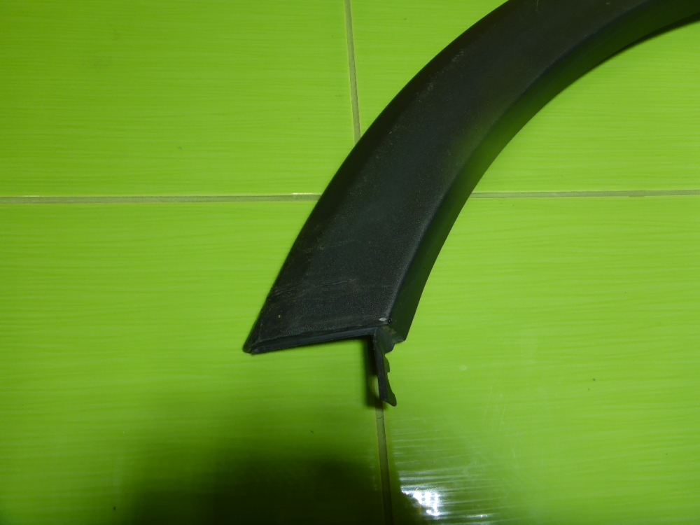 Накладка заднего крыла правого