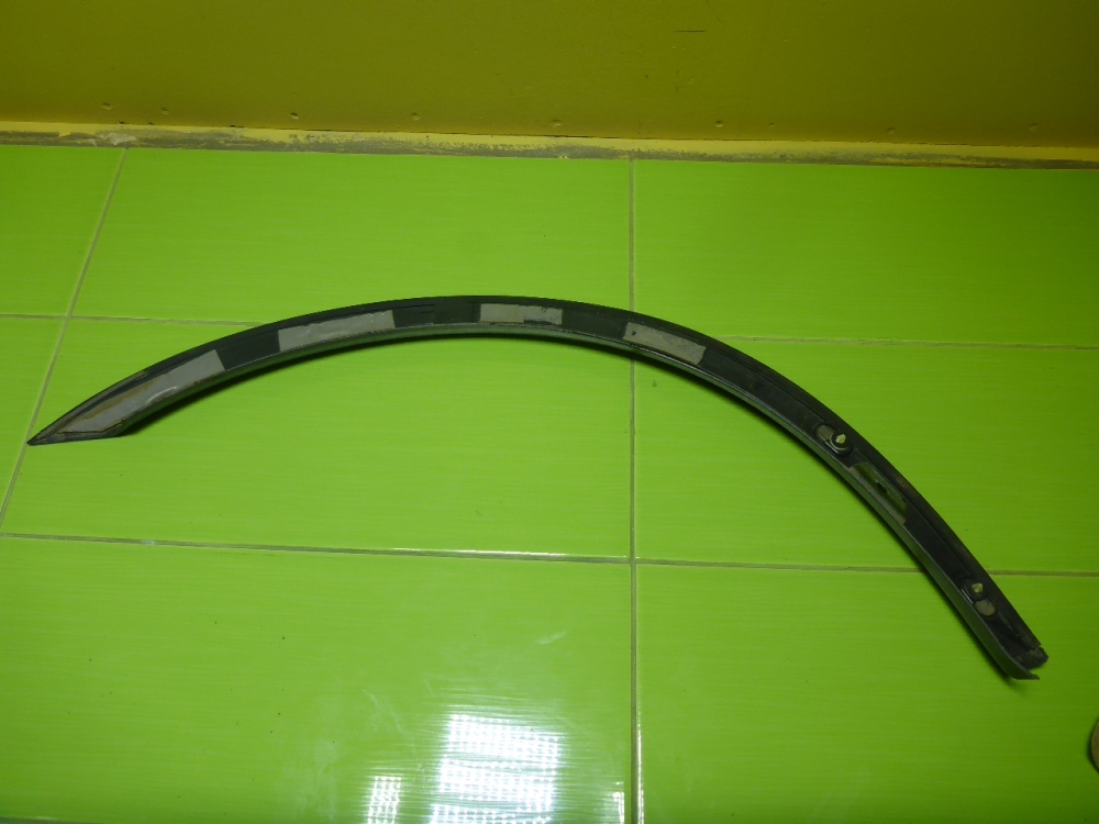 Накладка заднего крыла левого