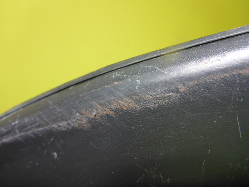 Накладка заднего крыла левого