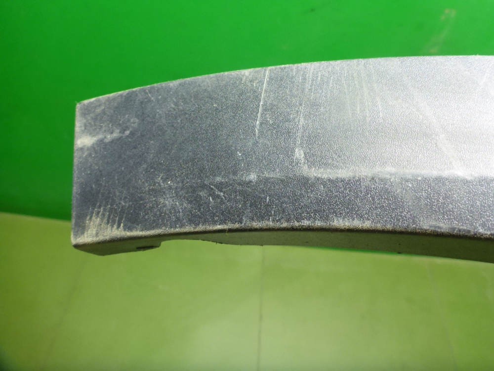 Накладка переднего крыла левого