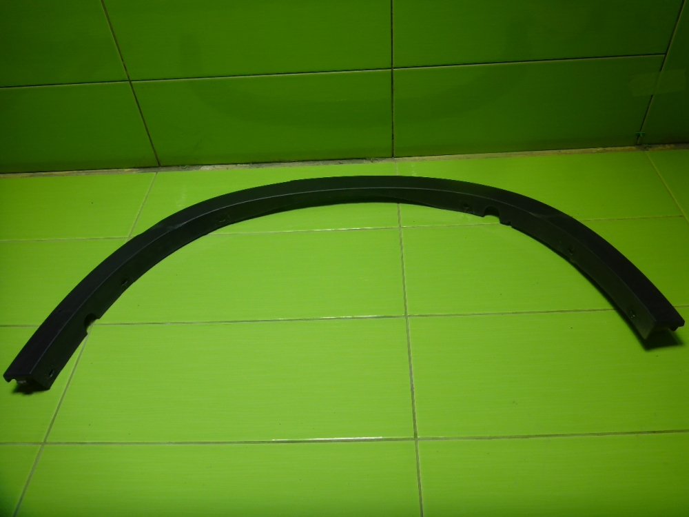 Накладка заднего крыла левого