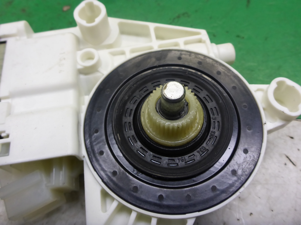 Моторчик стеклоподъемника