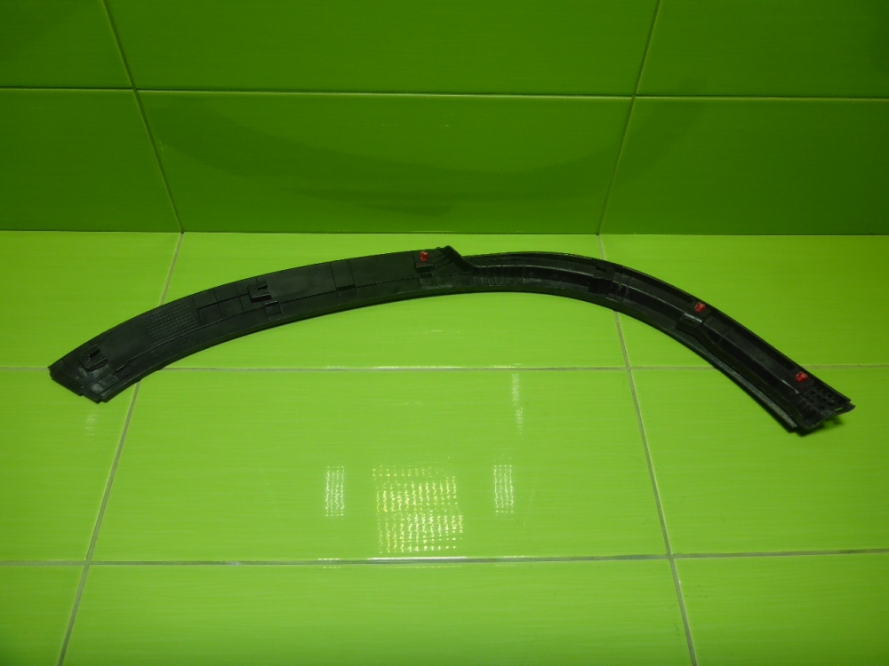 Накладка заднего крыла левого