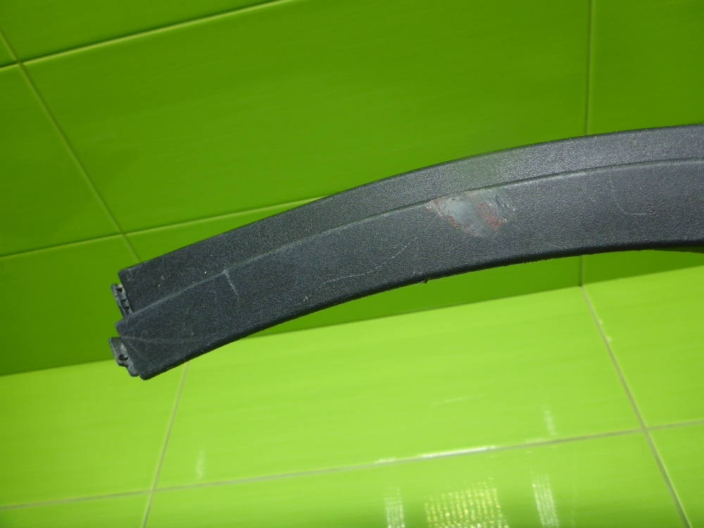 Накладка заднего крыла левого