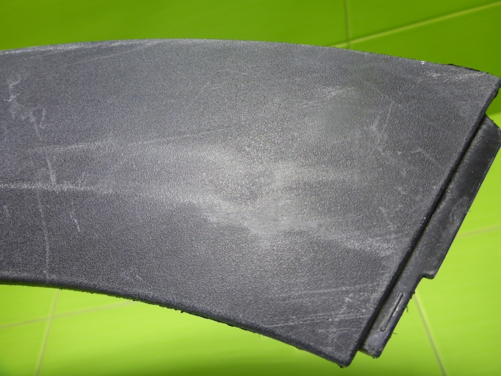 Накладка заднего крыла левого