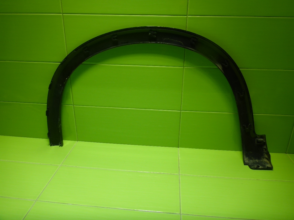 Накладка переднего крыла правого